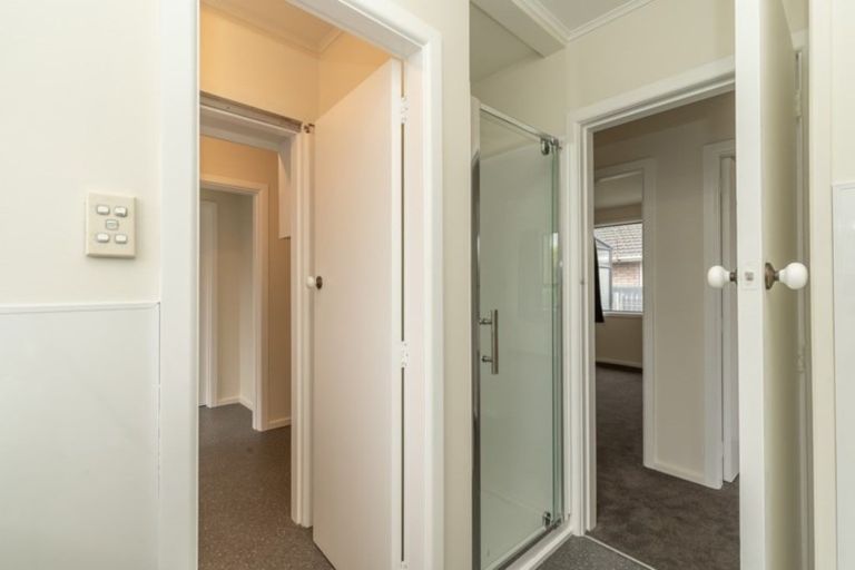 Photo of property in 17 Boston Avenue, Hornby, Christchurch, 8042