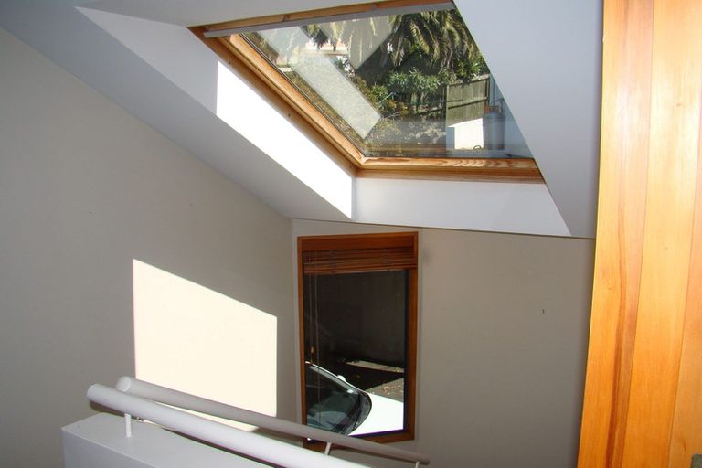 Photo of property in 143 Moncks Spur Road, Redcliffs, Christchurch, 8081