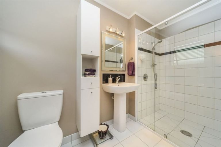 Photo of property in 3 Newland Court, Palmerston North, 4410