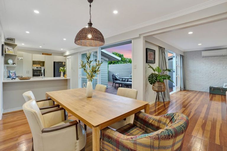 Photo of property in 39 Kamara Road, Glen Eden, Auckland, 0602