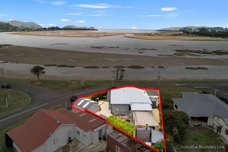 Photo of property in 358 Pounawea Road, Owaka, 9585