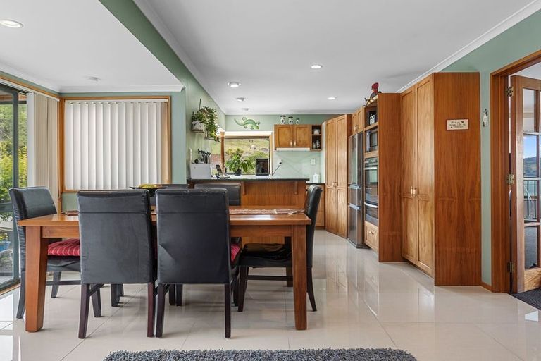 Photo of property in 24 Cornwall Road, Lyttelton, 8082