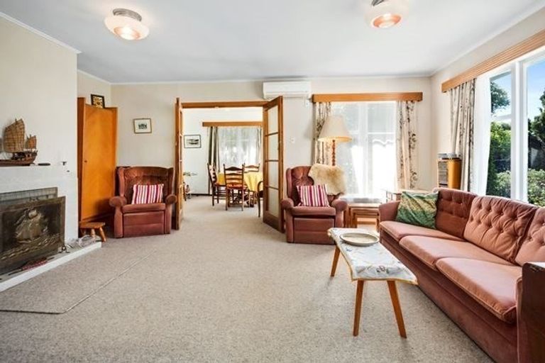 Photo of property in 14 Huia Street, Tawa, Wellington, 5028