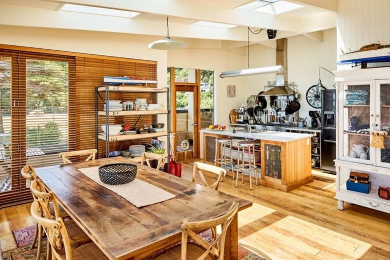 Photo of property in 612 Marine Drive, Days Bay, Lower Hutt, 5013