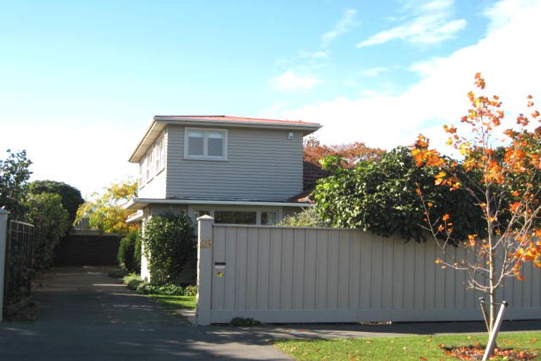 Photo of property in 26 Garreg Road, Fendalton, Christchurch, 8052