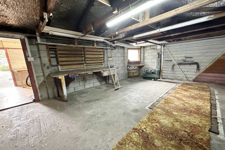 Photo of property in 17 Fairmile Place, Russley, Christchurch, 8042