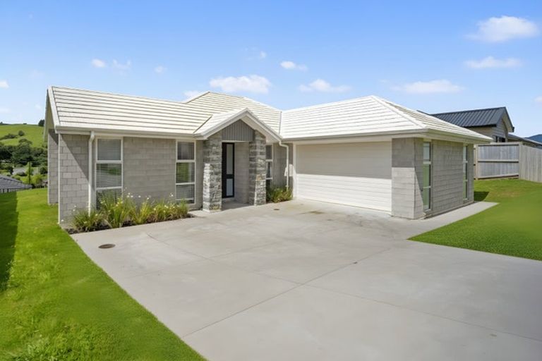 Photo of property in 5 Awa Avenue, Helensville, 0800