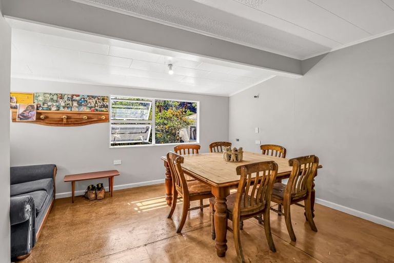 Photo of property in 4 Suther Street, Waverley, 4510