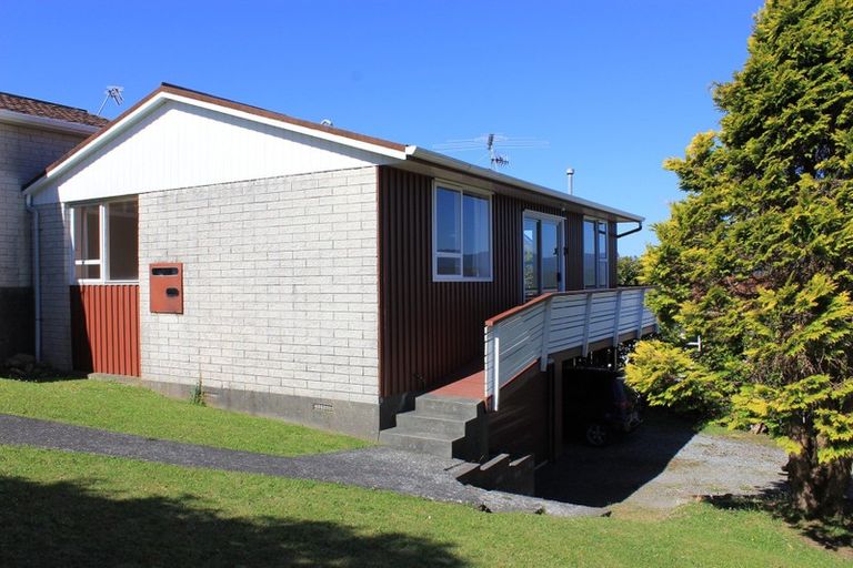 Photo of property in 5a Reese Jones Grove, Maungaraki, Lower Hutt, 5010