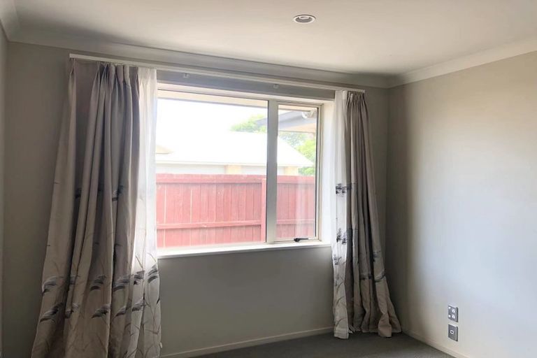 Photo of property in 17 Cunneen Place, Aidanfield, Christchurch, 8025