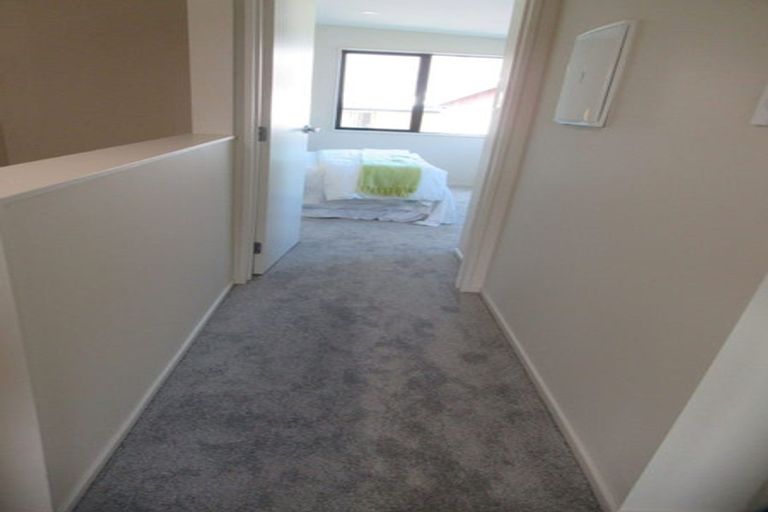 Photo of property in 10/2 Nikau Street, New Lynn, Auckland, 0600