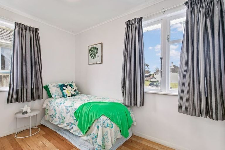Photo of property in 27 Watts Road, Manurewa, Auckland, 2102