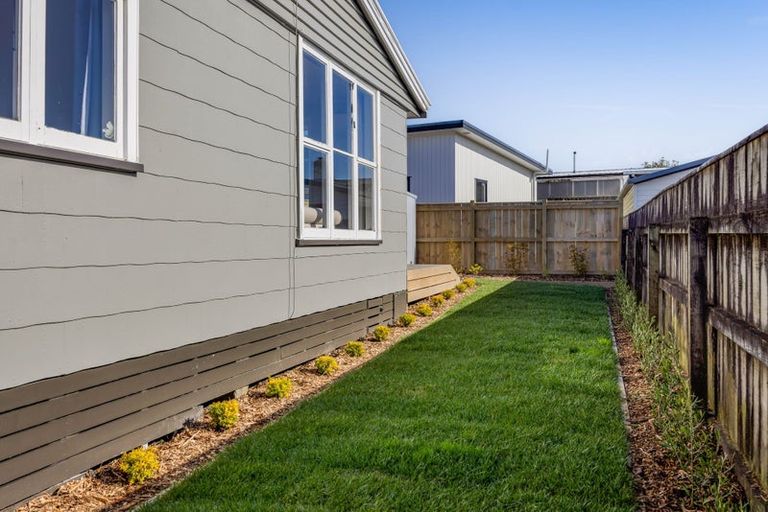 Photo of property in 20 Pukatea Street, Inglewood, 4330