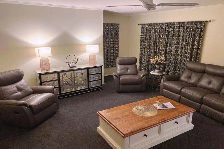 Photo of property in 18 Orchard Road, Wanaka, 9382