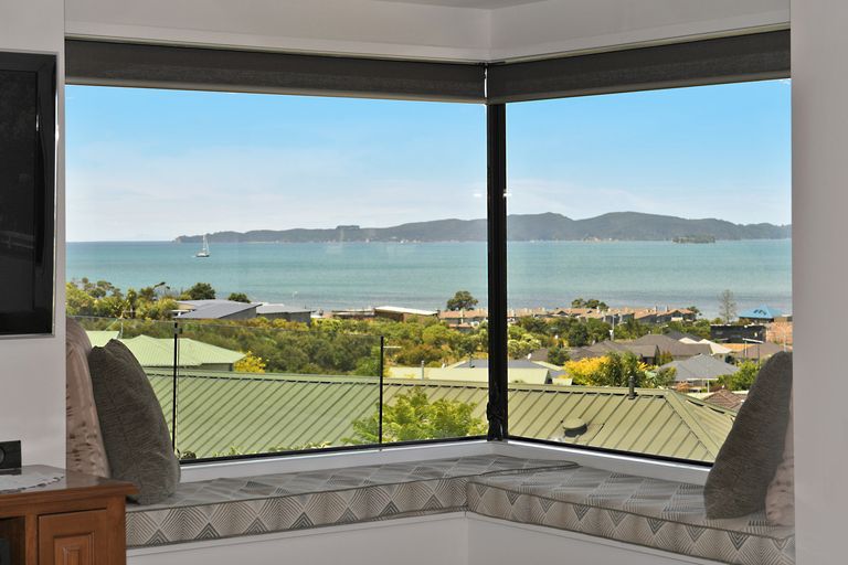 Photo of property in 10 Brampton Road, Snells Beach, 0920