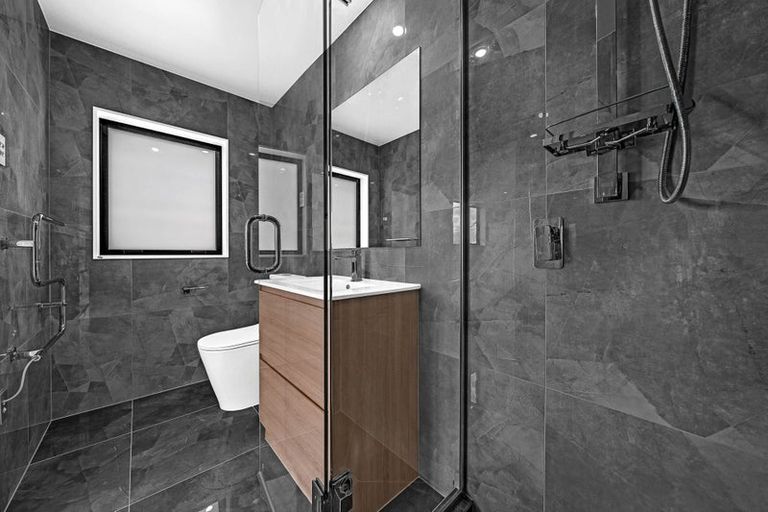 Photo of property in 16 Henwood Road, Mangere East, Auckland, 2024