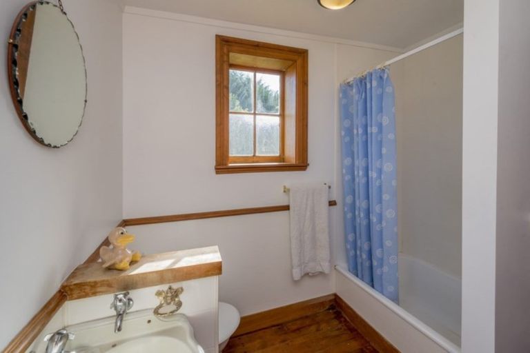 Photo of property in 217 Muhunoa Road West, Ohau, Levin, 5570