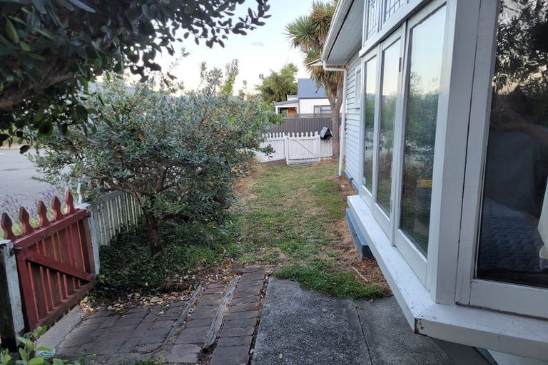 Photo of property in 17 Scott Street, Sydenham, Christchurch, 8023