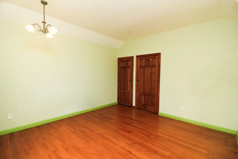 Photo of property in 7 Kaihuia Terrace, Northland, Wellington, 6012