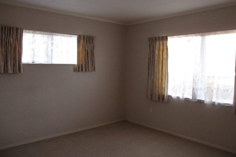Photo of property in 2/63 Trafalgar Street, Waterloo, Lower Hutt, 5011