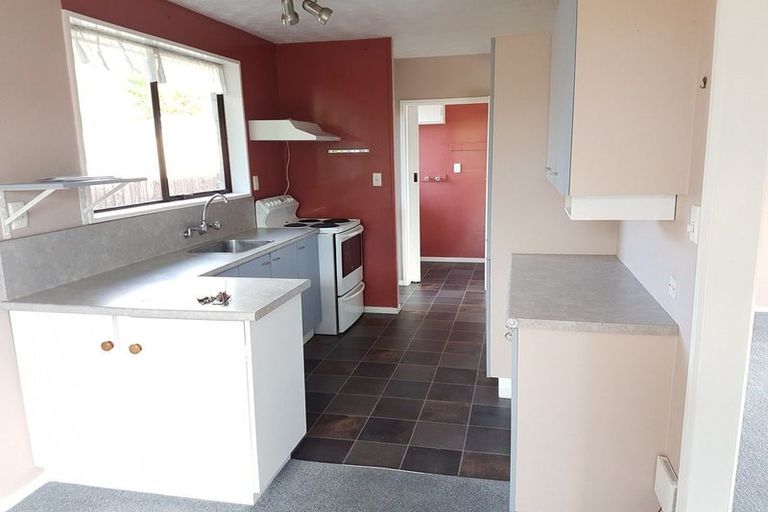 Photo of property in 3 Strack Place, Redwood, Christchurch, 8051