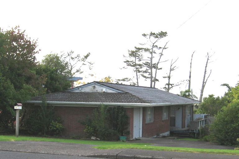 Photo of property in 64 Royal Road, Massey, Auckland, 0614