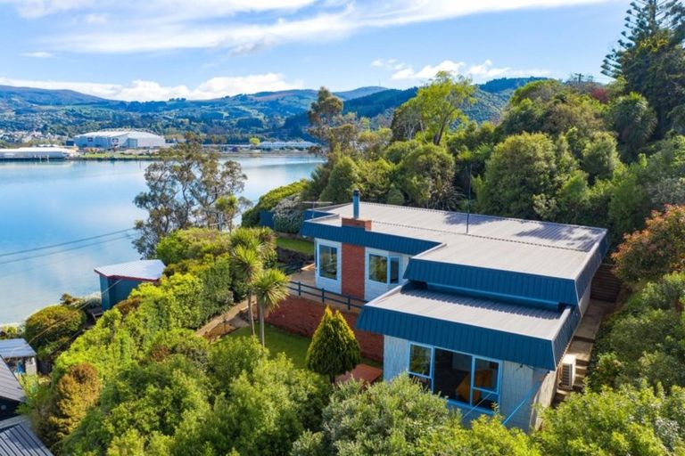 Photo of property in 1 Glengyle Street, Vauxhall, Dunedin, 9013