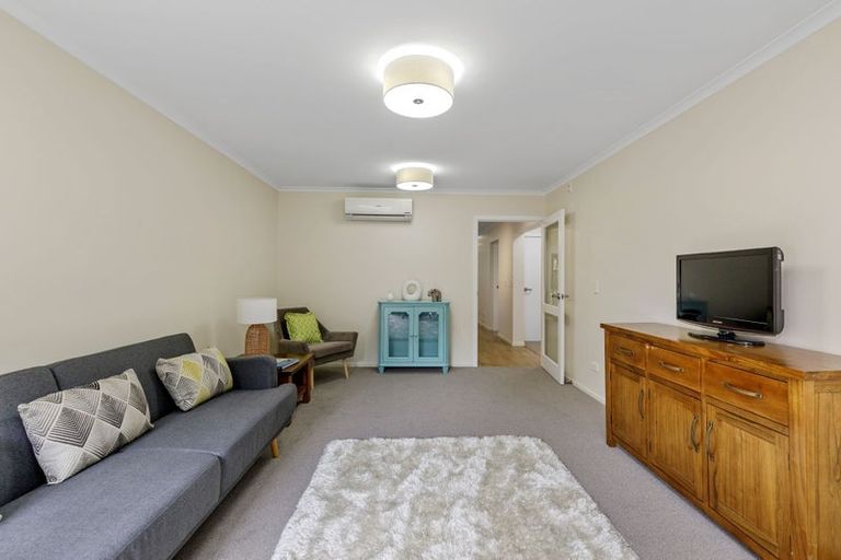 Photo of property in 29e Wai-iti Crescent, Woburn, Lower Hutt, 5010