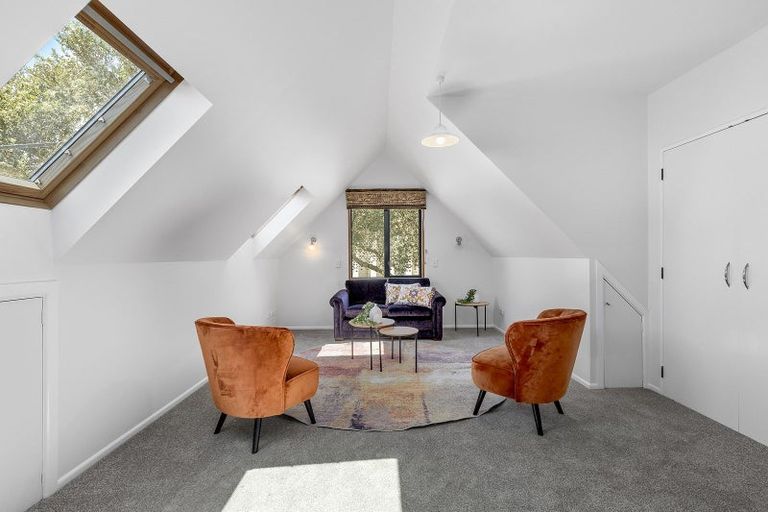 Photo of property in 302 The Parade, Island Bay, Wellington, 6023