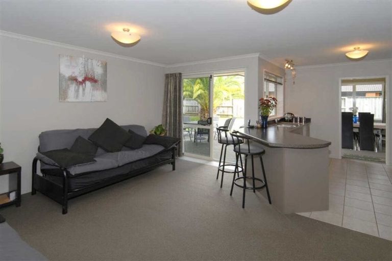 Photo of property in 16 Malbec Place, Rototuna, Hamilton, 3210