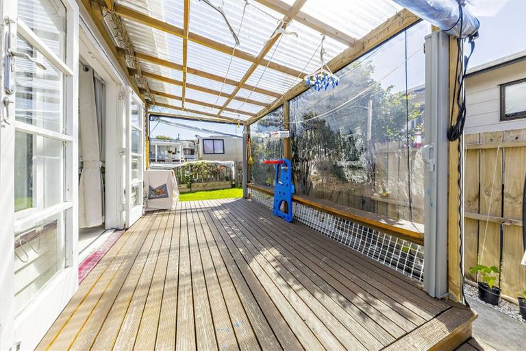 Photo of property in 2/15 Hill Road, Papatoetoe, Auckland, 2025