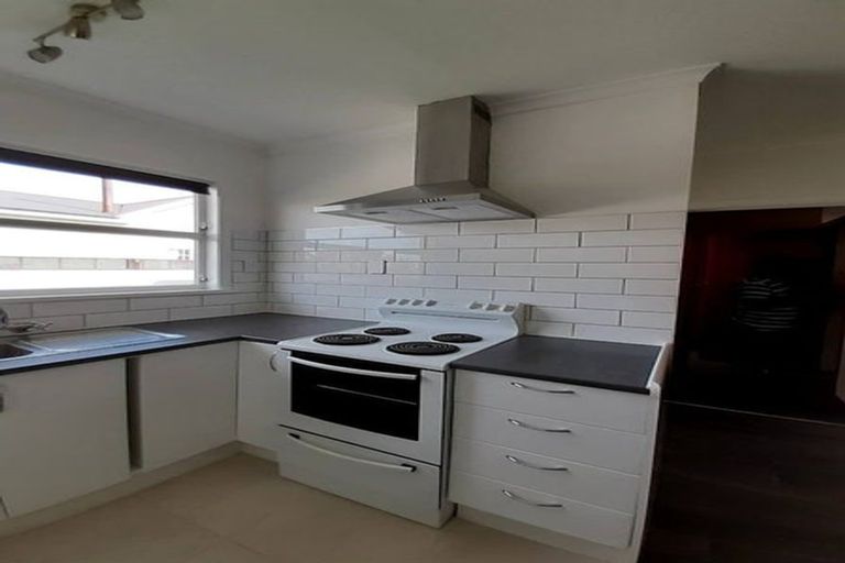 Photo of property in 2/208 Lascelles Street, Saint Leonards, Hastings, 4120