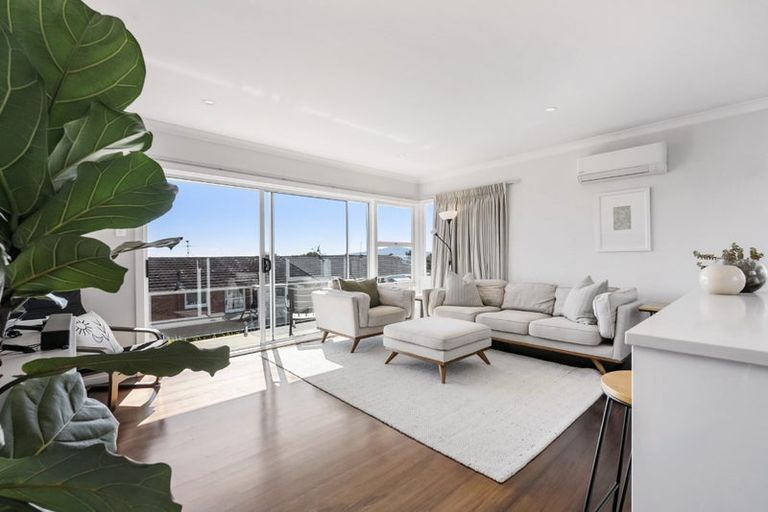 Photo of property in 3/7 Onepoto Road, Hauraki, Auckland, 0622