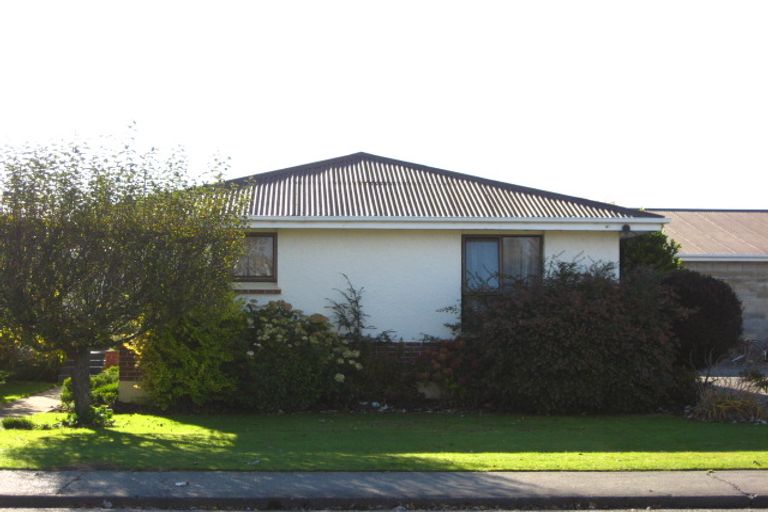 Photo of property in 3 Hamilton Street, East Gore, Gore, 9710