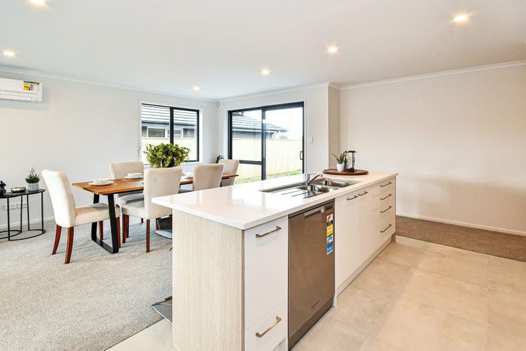 Photo of property in 12 Uatoto Road, Clarks Beach, 2122