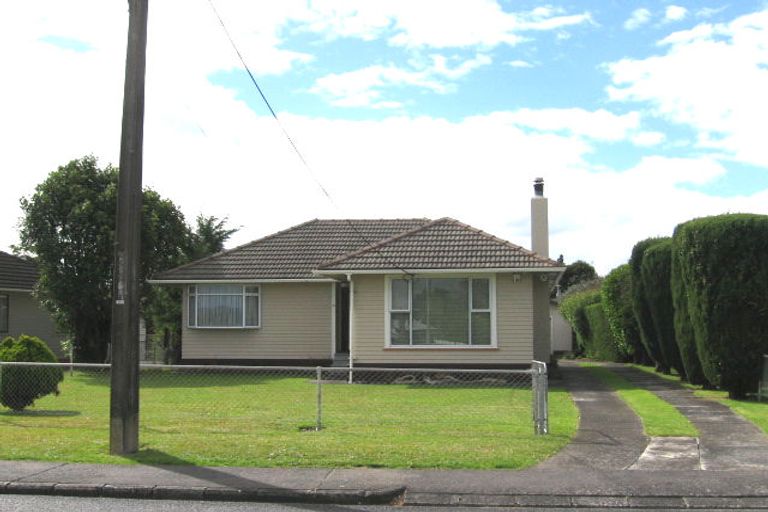 Photo of property in 59 Strid Road, Te Atatu South, Auckland, 0610