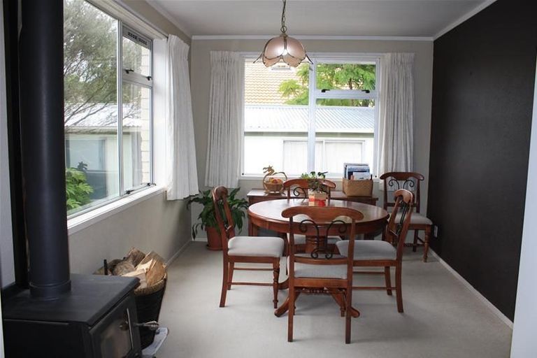 Photo of property in 26 Resolution Road, Welcome Bay, Tauranga, 3112