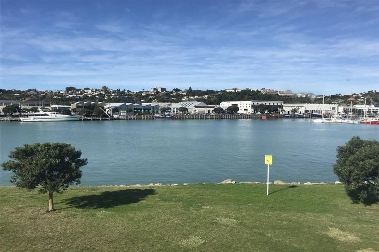 Photo of property in 2/1 Charles Street, Westshore, Napier, 4110