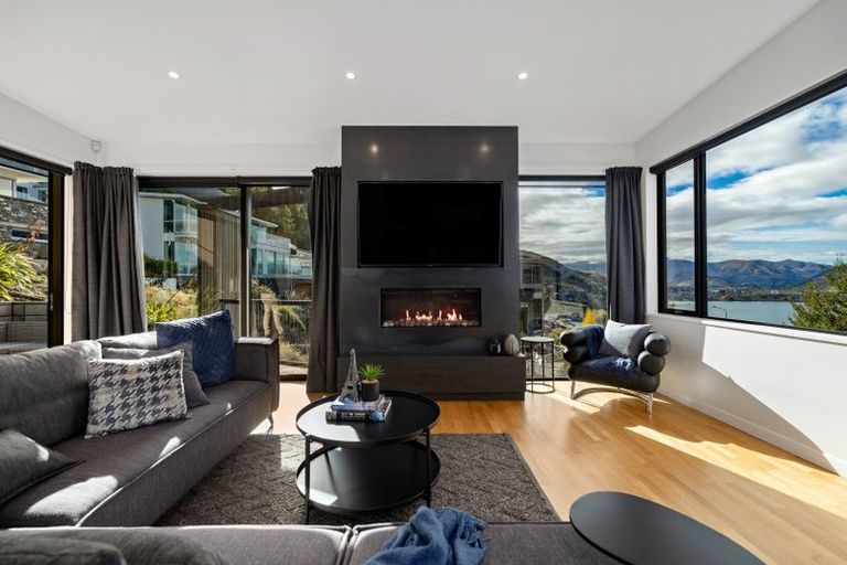 Photo of property in 5 Lancewood Lane, Queenstown, 9300