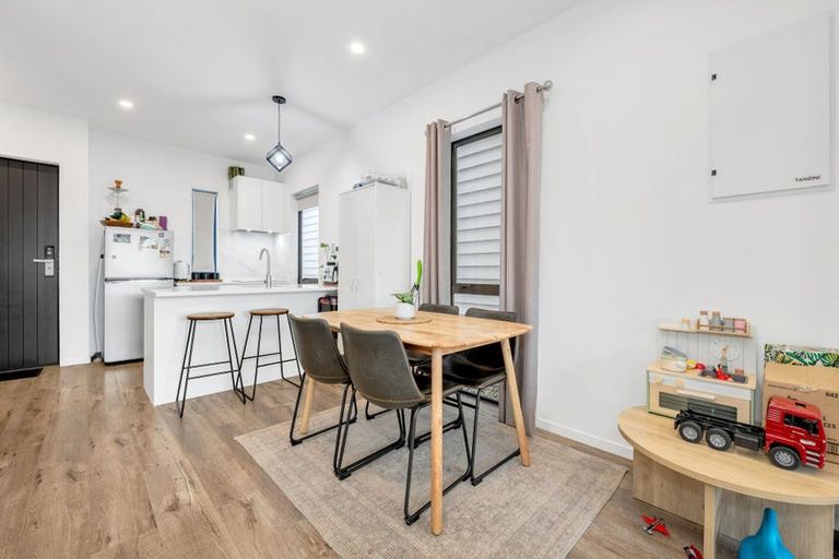 Photo of property in 48 Parahau Road, Papakura, 2110