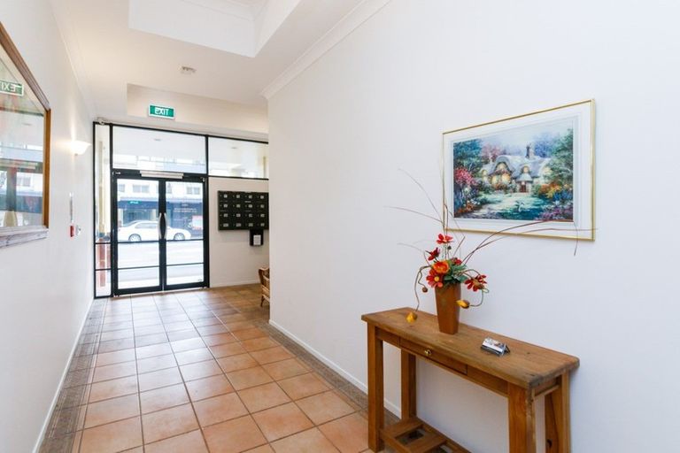 Photo of property in Maddison Apartments, 1/6f Queen Street, Palmerston North, 4410