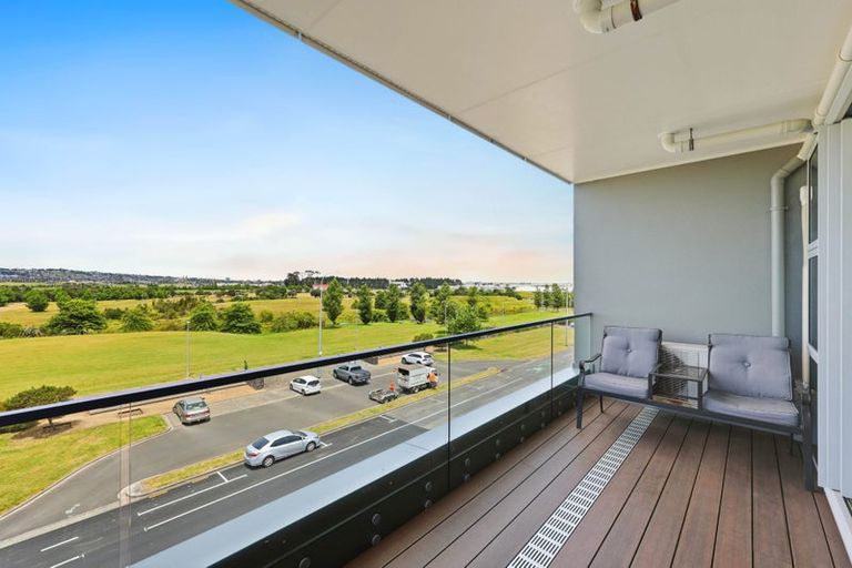 Photo of property in 15/63 Kestev Drive, Flat Bush, Auckland, 2016