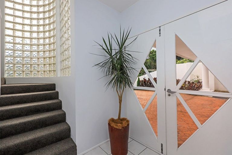 Photo of property in 132 Priestley Terrace, Bluff Hill, Napier, 4110