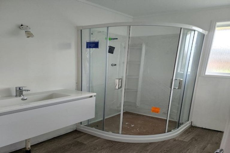 Photo of property in 1/22 La Perouse Street, Botany Downs, Auckland, 2010