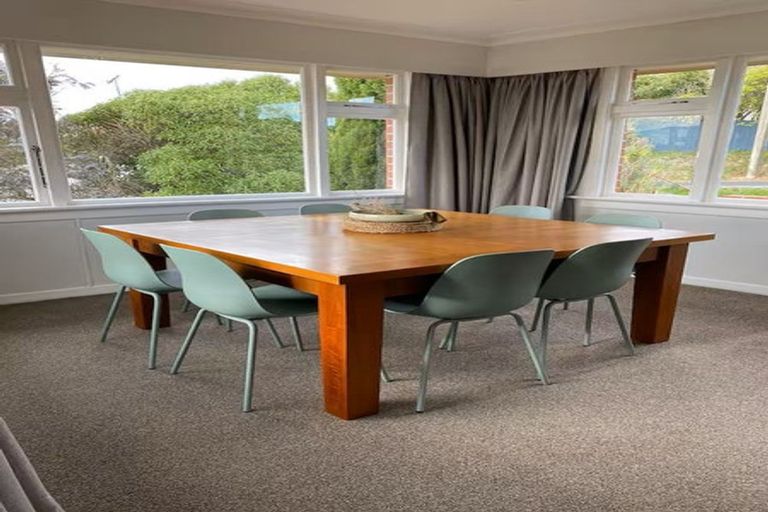 Photo of property in 52 Shandon Road, Vauxhall, Dunedin, 9013