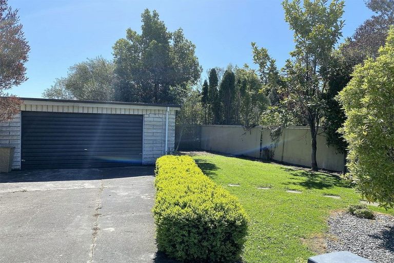 Photo of property in 185 Weston Road, St Albans, Christchurch, 8052