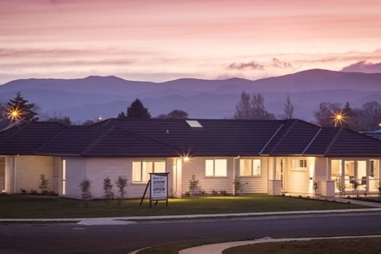 Photo of property in 56 Armstrong Avenue, Carterton, 5713