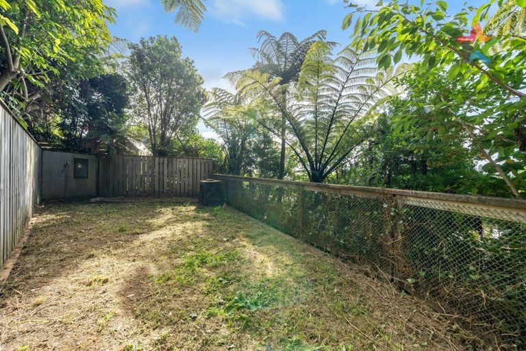 Photo of property in 28 Hollies Crescent, Johnsonville, Wellington, 6037