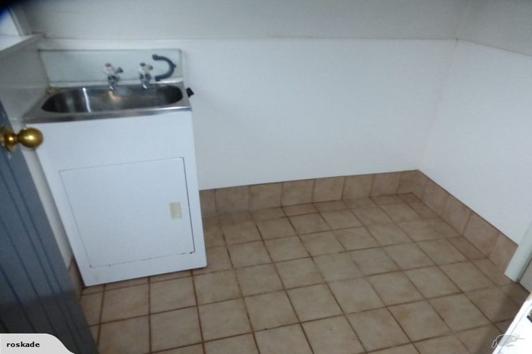 Photo of property in 10/331 Royal Road, Massey, Auckland, 0614