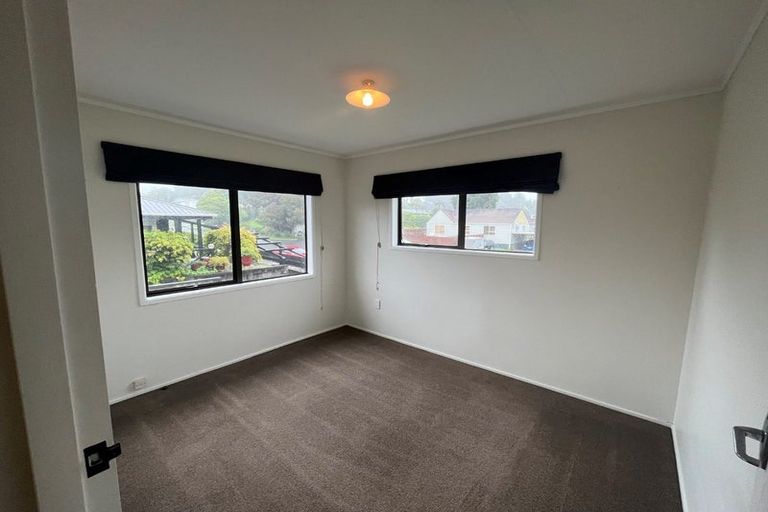 Photo of property in 118 Riversdale Drive, Merrilands, New Plymouth, 4312